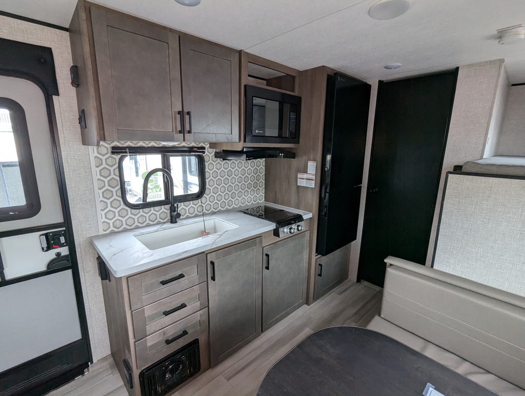 2025 Autumn Ridge 19BH — photo 6