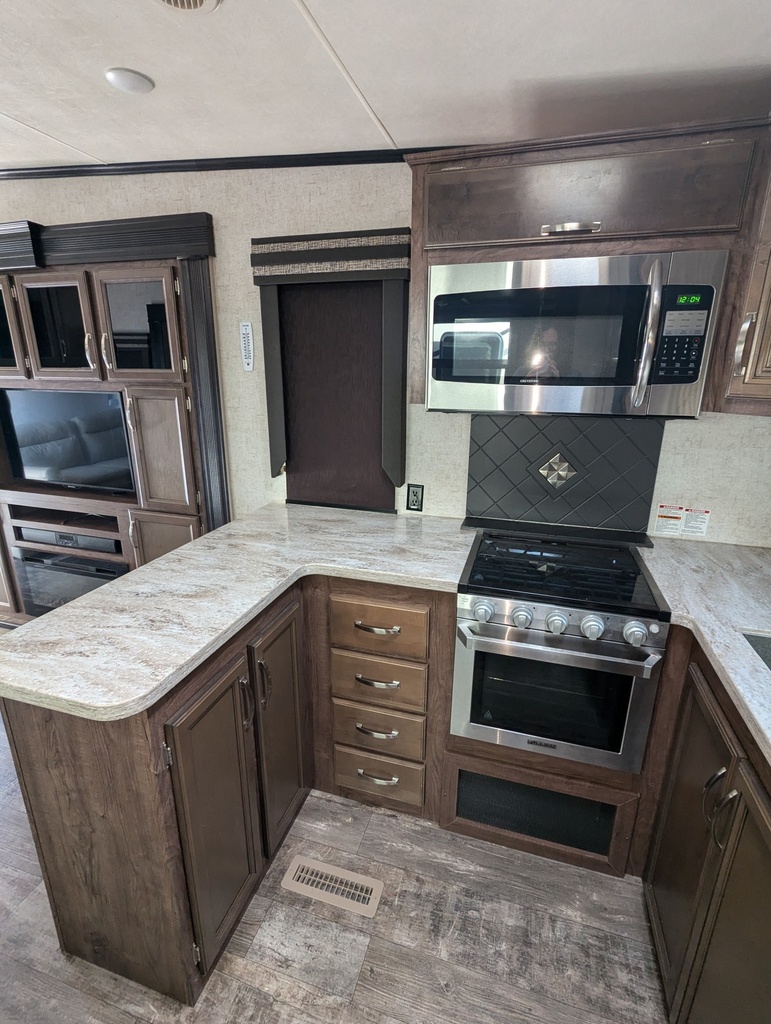 2019 Durango 1500 D256RKT — photo 4