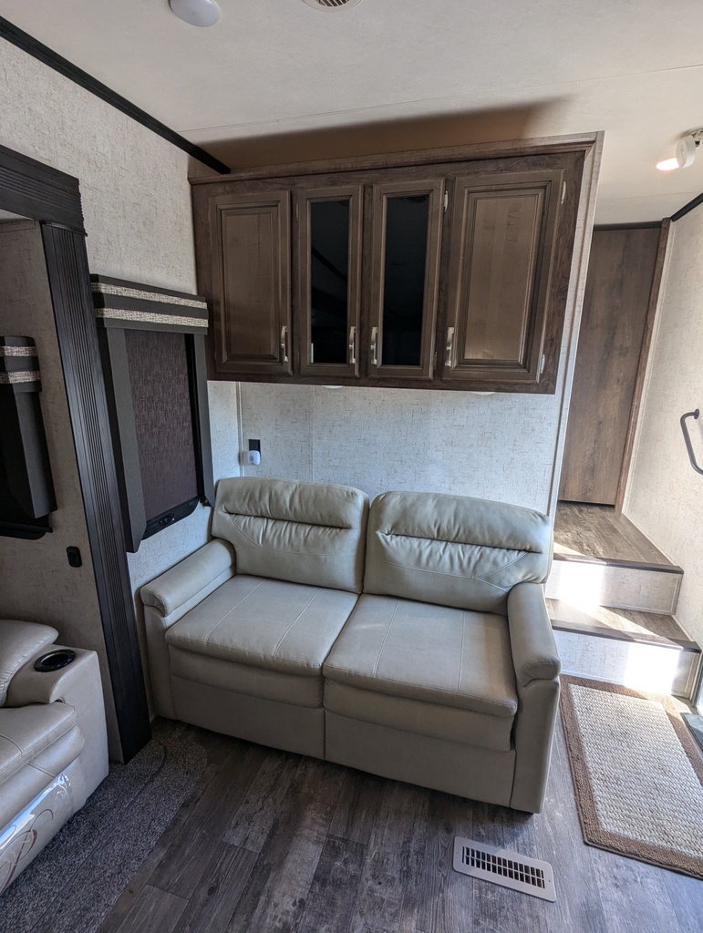 2019 Durango 1500 D256RKT — photo 6