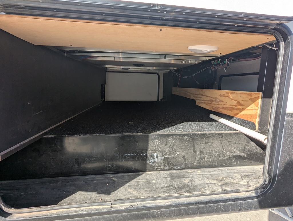 2019 Durango 1500 D256RKT — photo 18