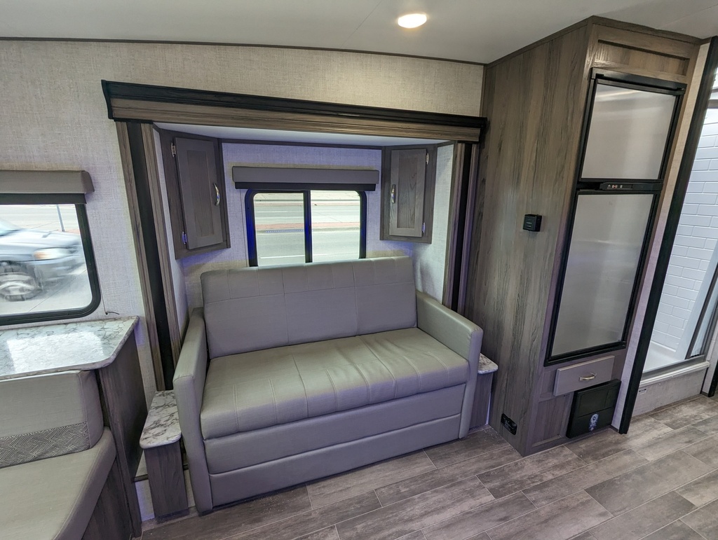 2024 Vista Cruiser 23RSS — photo 8