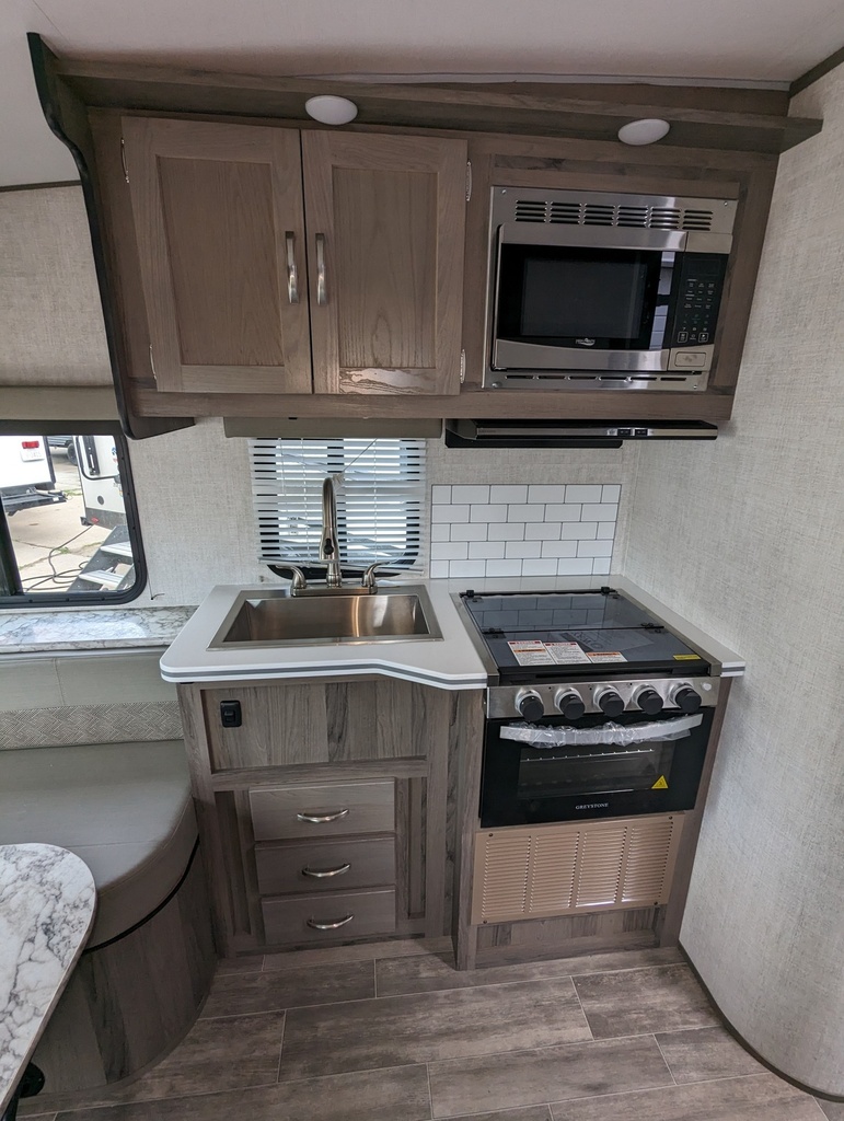 2024 Vista Cruiser 19ERD — photo 5