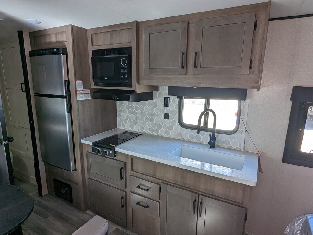 2024 Autumn Ridge 182RB — photo 4