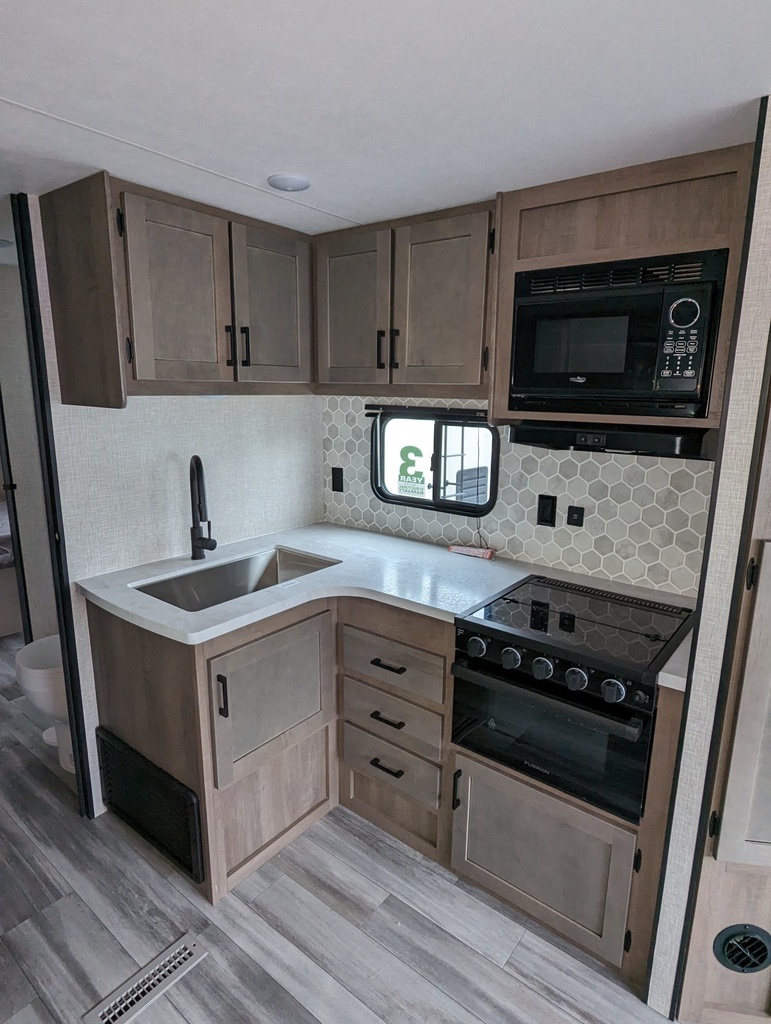 2024 Autumn Ridge 26RLS — photo 9