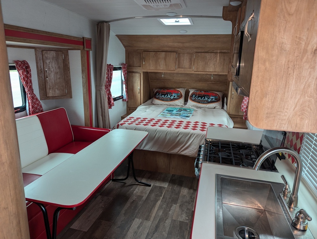2024 Vintage Cruiser 19CSK — photo 3