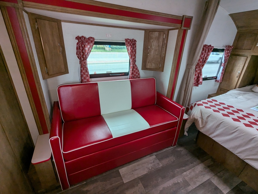 2024 Vintage Cruiser 19CSK — photo 5